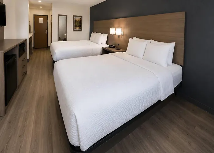 Majestic Canyon Lodge, A Dazzler Select By Wyndham Hotel Williams