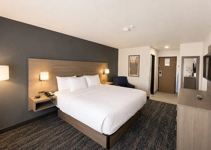 Majestic Canyon Lodge, A Dazzler Select By Wyndham Hotel Williams